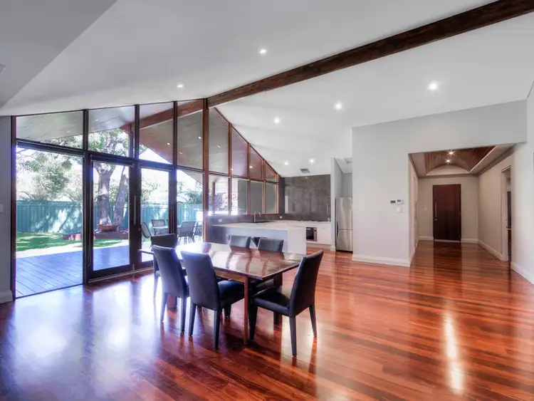 54 Feeney Gardens, High Wycombe WA 6057