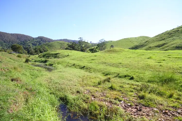 350 Upper Pinbarren Creek Road, Pinbarren QLD 4568