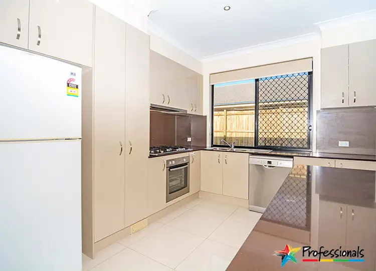 Fifth view of Homely house listing, 8 Dinnigan Crescent, Durack QLD 4077