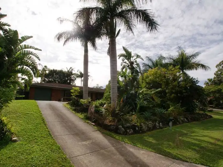 24 Bulgoon Crescent, Ocean Shores NSW 2483