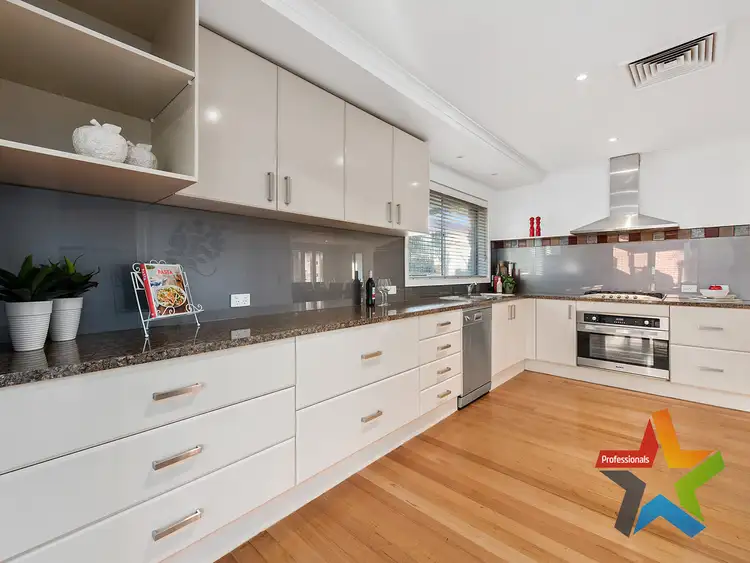 Fifth view of Homely house listing, 27 Cherylnne Crescent, Kilsyth VIC 3137