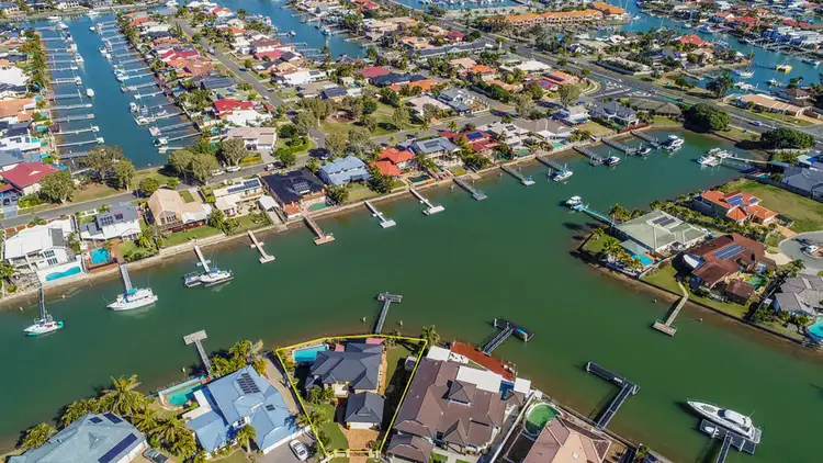 27 Reliance Court, Newport QLD 4020