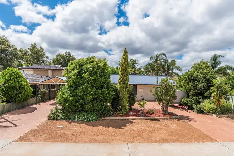 14 Magnolia Way, Forrestfield WA 6058