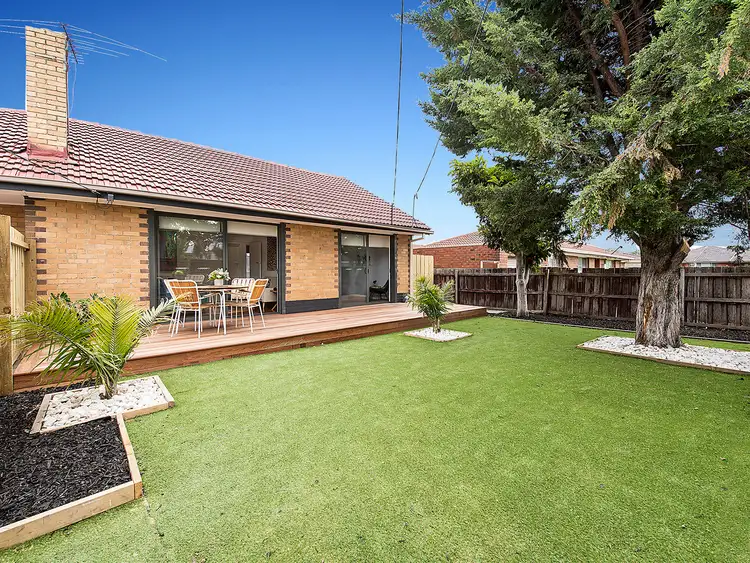 1/4 Manfred Avenue, St Albans VIC 3021