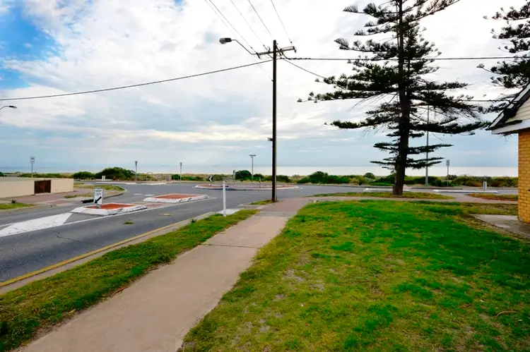 Fifth view of Homely unit listing, 2/160 Esplanade, Largs Bay SA 5016