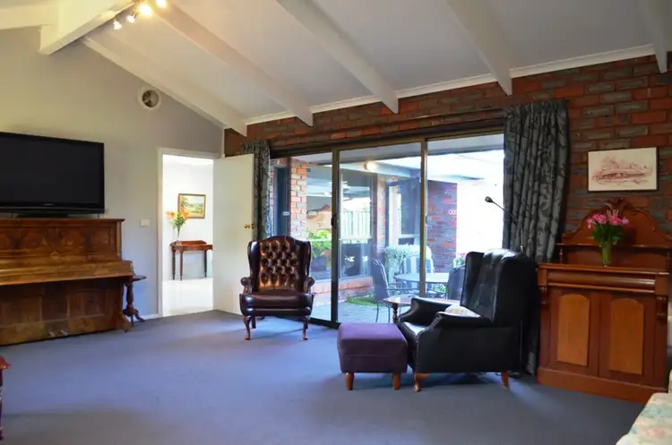 Second view of Homely house listing, 6 Ivanhoe Court, Shepparton VIC 3630