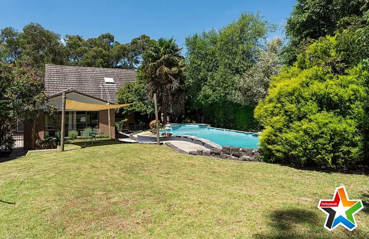 19 Buckmaster Drive, Mount Evelyn VIC 3796