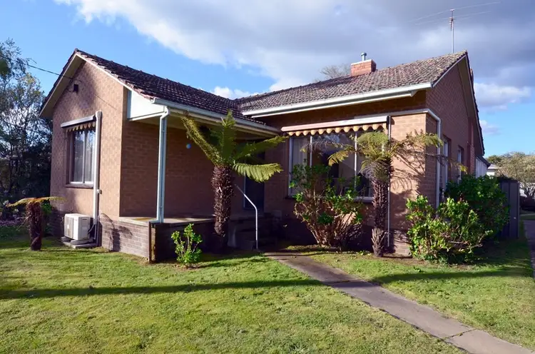 2 Junction Road, Beechworth VIC 3747