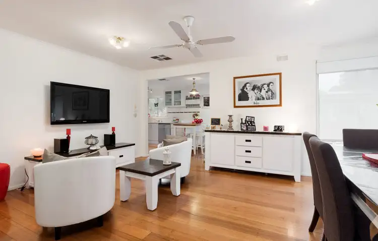 21 Croydondale Drive, Mooroolbark VIC 3138