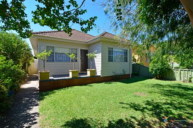 210 Trafalgar Avenue, Umina Beach NSW 2257