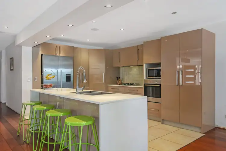 Sixth view of Homely house listing, 2 The Lido, Isle Of Capri QLD 4217