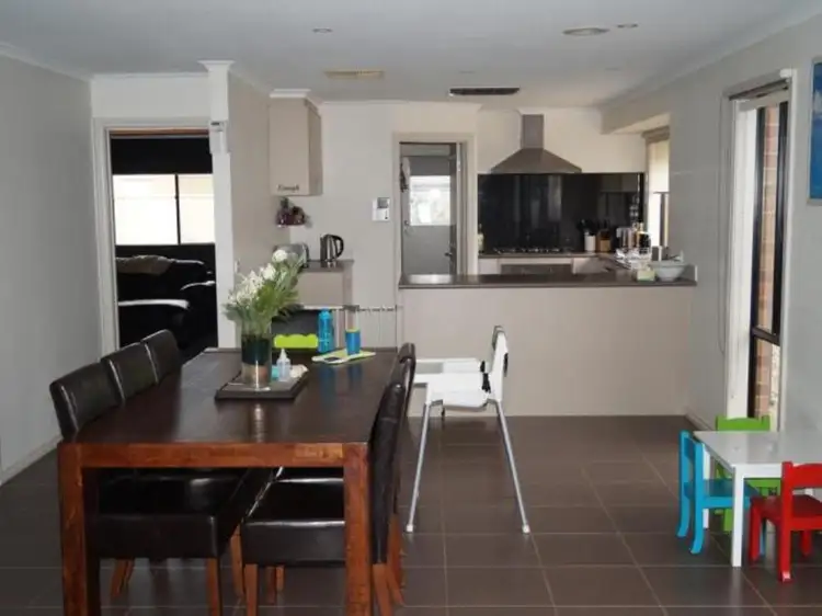 Sixth view of Homely house listing, 5 Beeac Court, Kialla VIC 3631