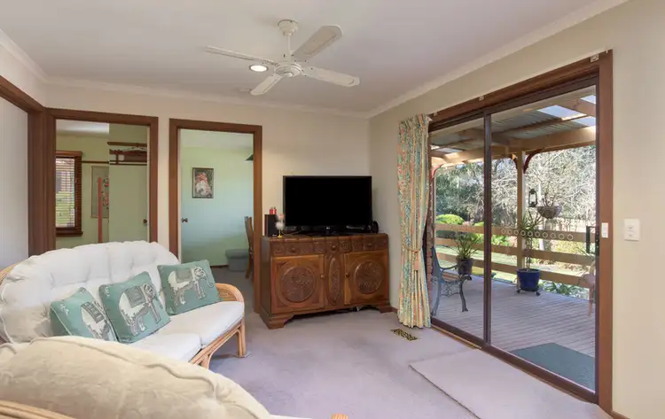 Sixth view of Homely house listing, 9 Quest Court, Mooroolbark VIC 3138