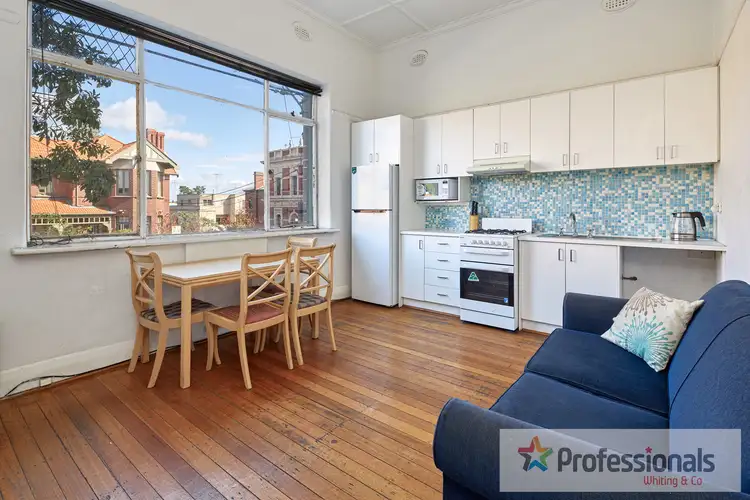 Main view of Homely apartment listing, 3/28 Grey Street, St Kilda VIC 3182