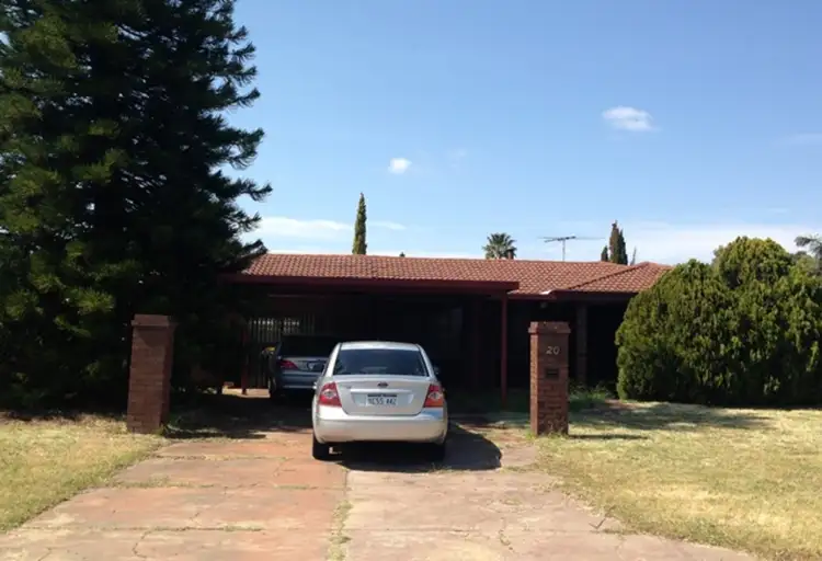 20 Lincoln Road, Forrestfield WA 6058