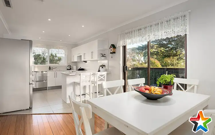 Sixth view of Homely house listing, 6 Kinarra Court, Mooroolbark VIC 3138