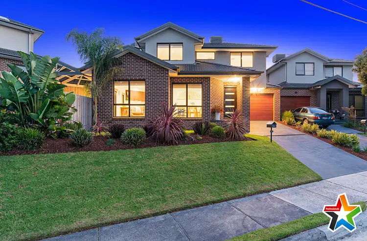 25 Felix Grove, Mooroolbark VIC 3138