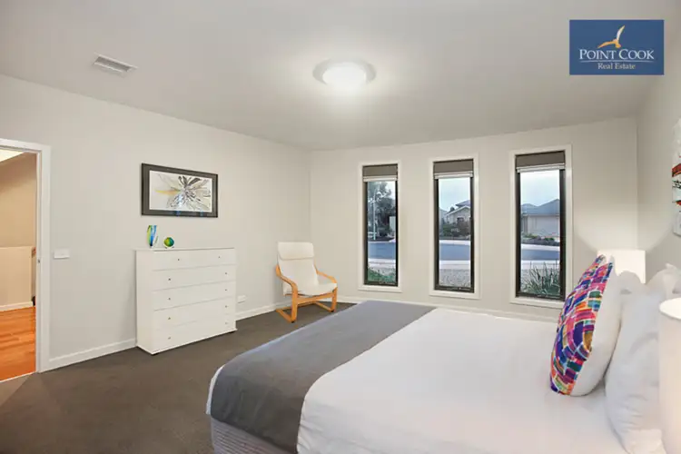 Fifth view of Homely house listing, 4 Mandalay Court, Sanctuary Lakes VIC 3030