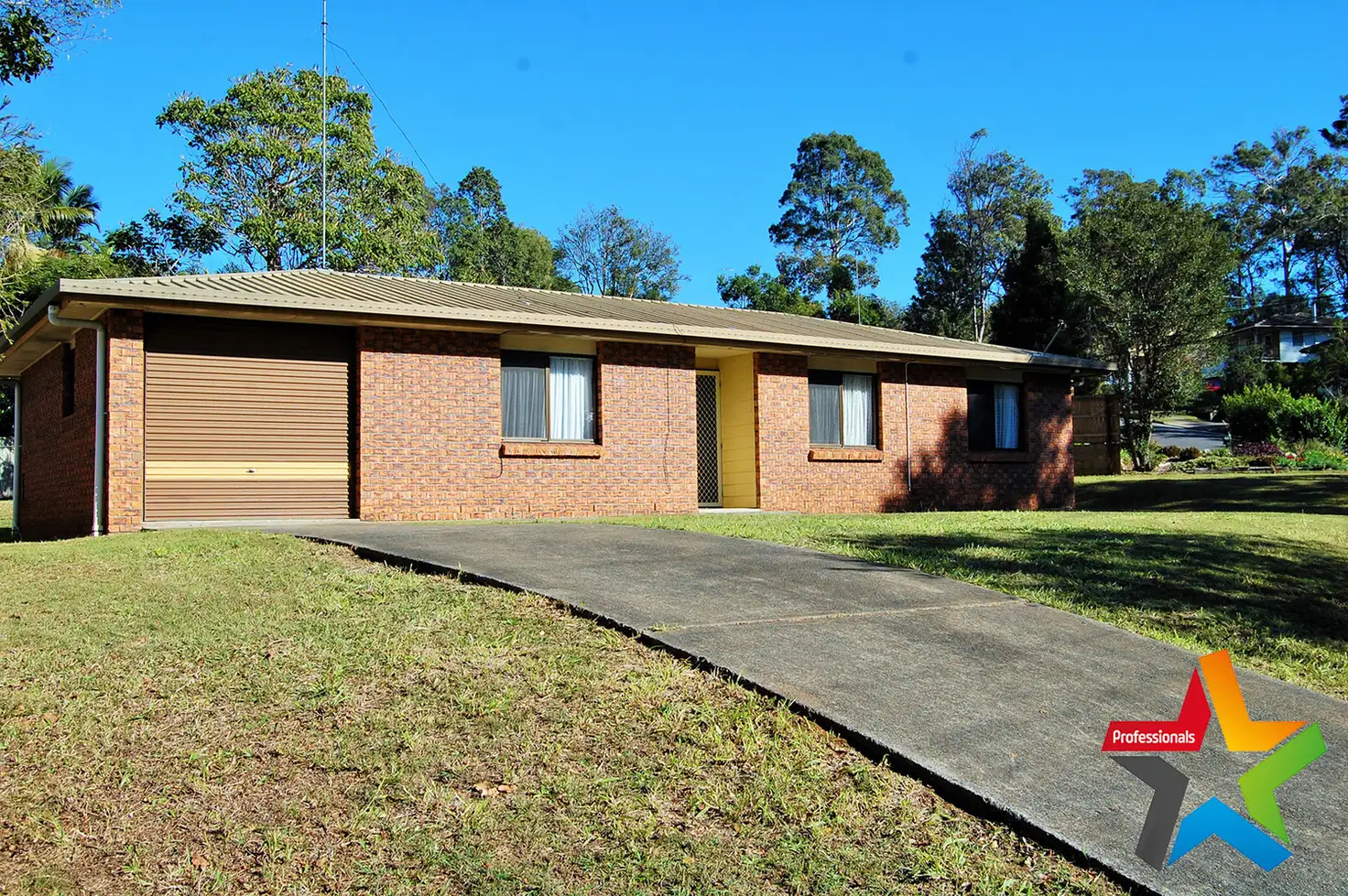 Main view of Homely house listing, 27 Gladewood Dr, Daisy Hill QLD 4127