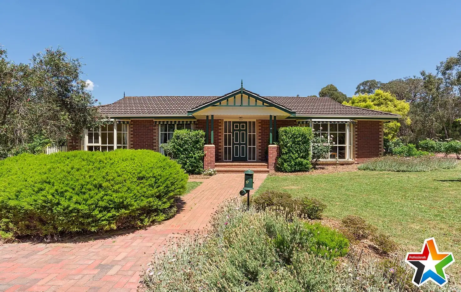 Main view of Homely house listing, 17 Azarow Circuit, Croydon South VIC 3136