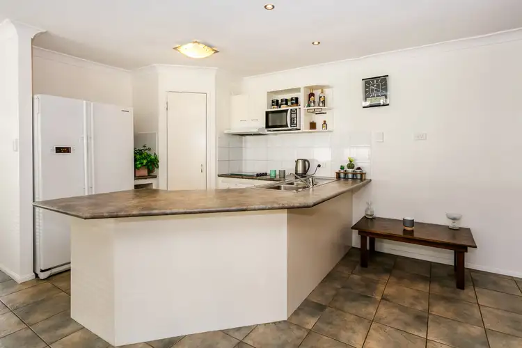 Seventh view of Homely house listing, 2 Burdekin Crt, Hillcrest QLD 4118