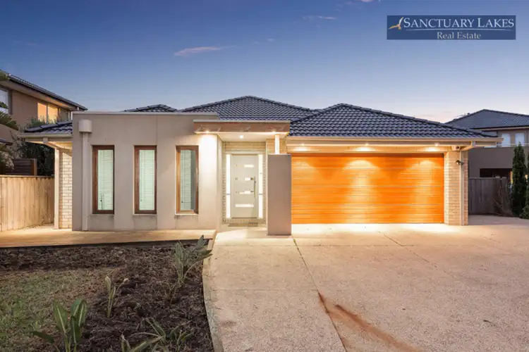 10 Meridian Close, Sanctuary Lakes VIC 3030
