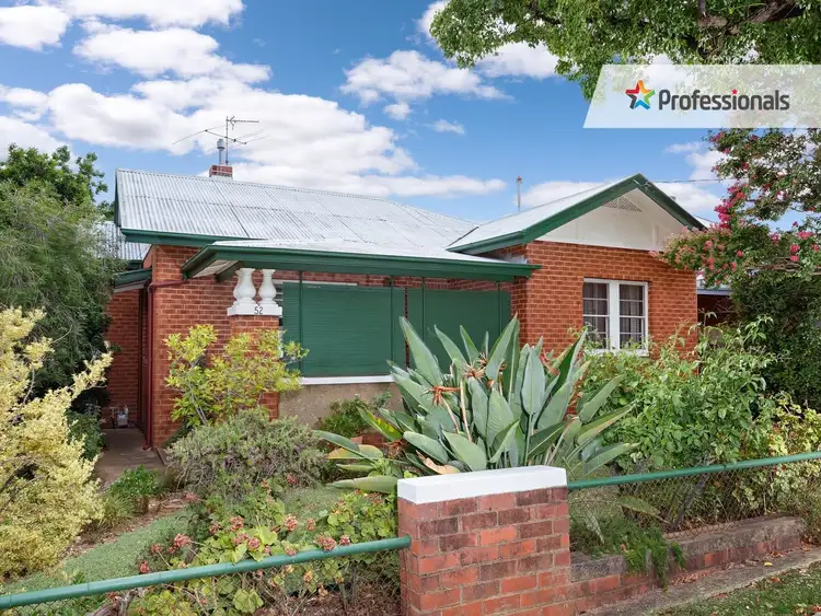 Main view of Homely house listing, 52 Grandveiw Avenue, Turvey Park NSW 2650