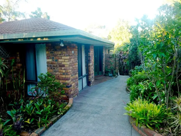 20 Wirree Drive, Ocean Shores NSW 2483