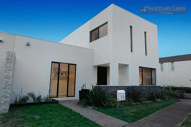105 Signature Boulevard, Sanctuary Lakes VIC 3030