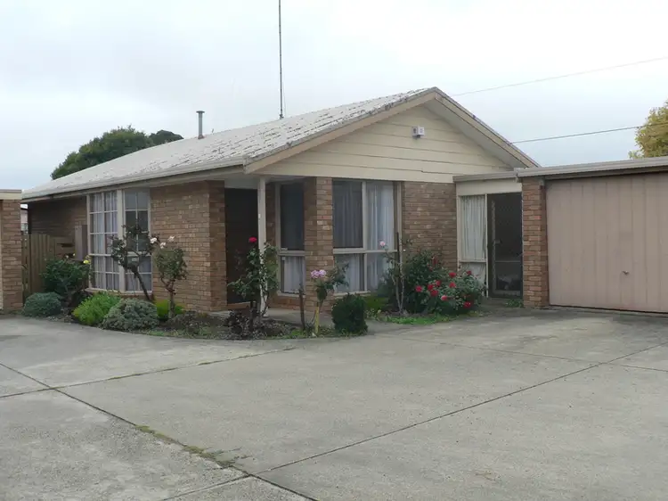 2/104 Vickers Street, Sebastopol VIC 3356