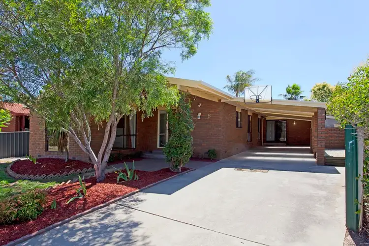 8 Universal Court, Wodonga VIC 3690