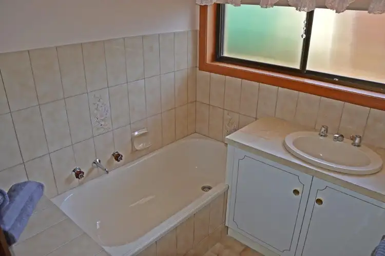 Fifth view of Homely townhouse listing, 1/113 Knight Street, Shepparton VIC 3630