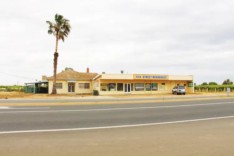 813 Deakin Avenue, Mildura VIC 3500