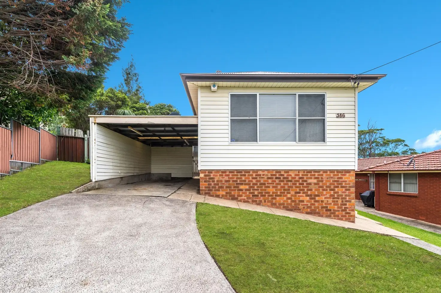 Main view of Homely house listing, 386 Northcliffe Drive, Lake Heights NSW 2502