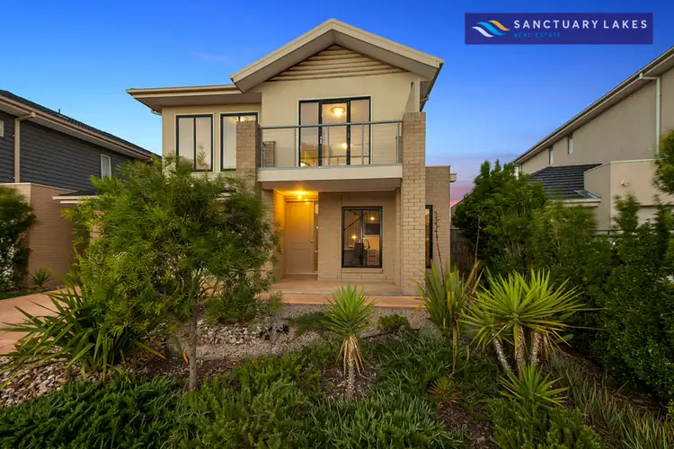 31 Sanctuary Lakes East Boulevard, Sanctuary Lakes VIC 3030