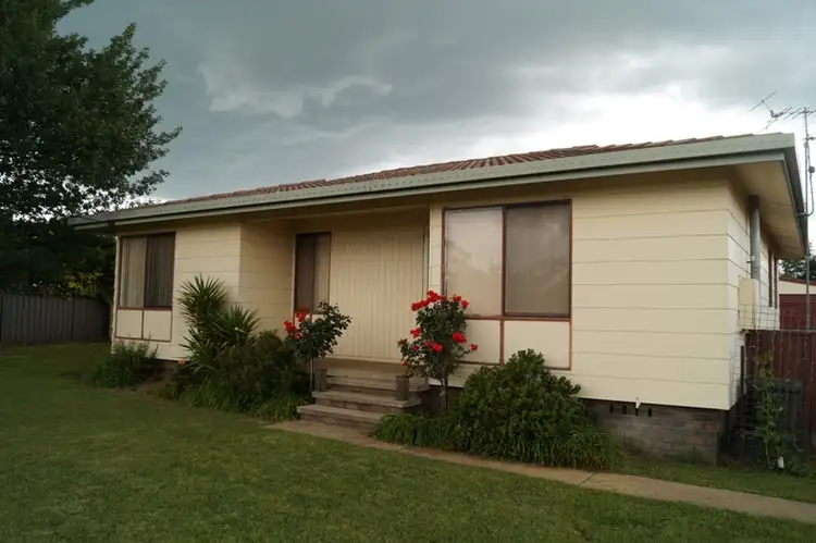 8 O'Donnell Avenue, Guyra NSW 2365
