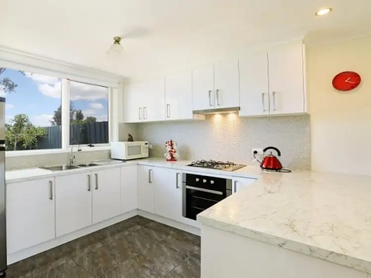 9/11 - 17 Howitt Avenue, Corio VIC 3214