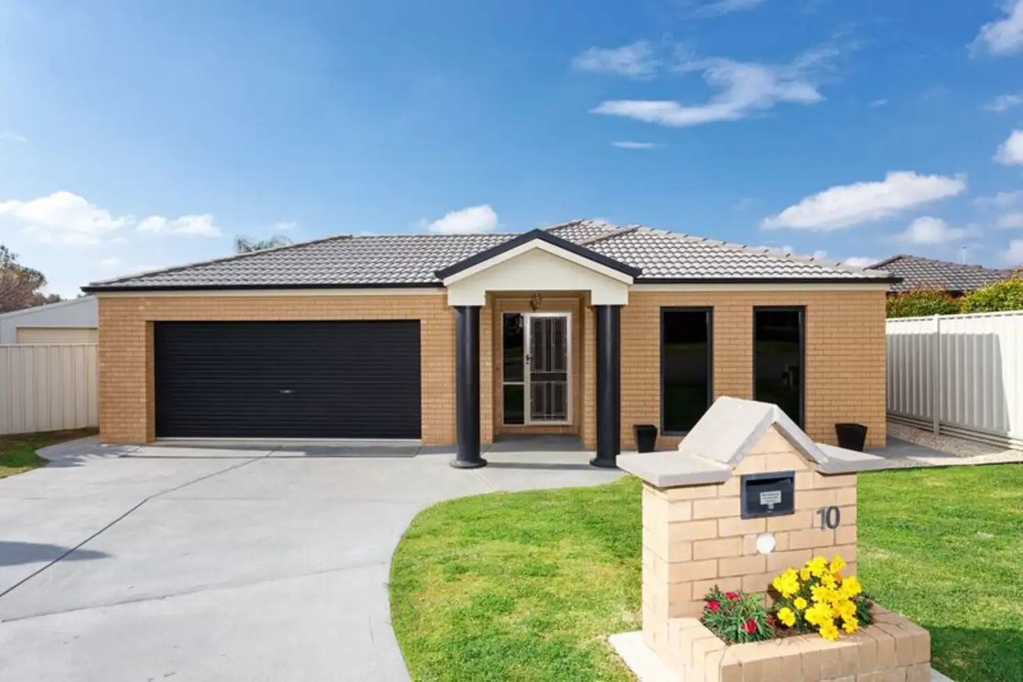 Main view of Homely house listing, 10 Walla Place, Glenfield Park NSW 2650