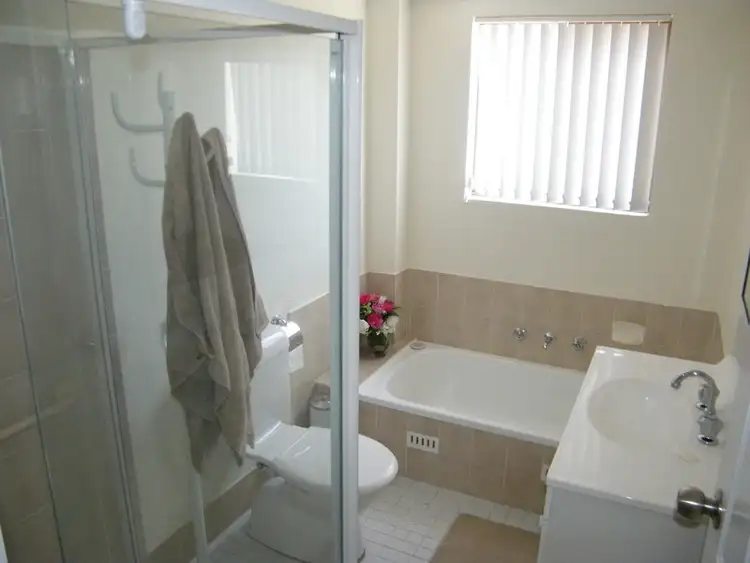 Fifth view of Homely unit listing, 4/4 Catherine Street, Tuncurry NSW 2428