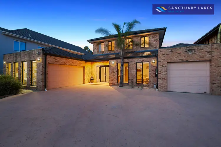 6 Sandy Point Road, Sanctuary Lakes VIC 3030