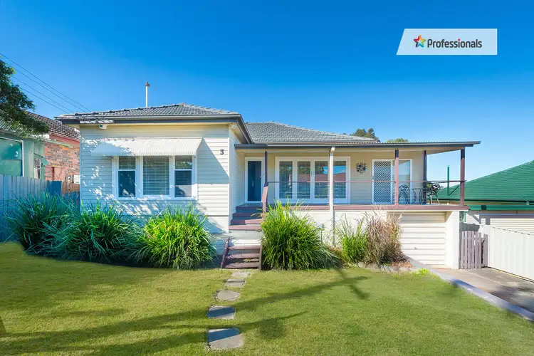 3 Shaftsbury Avenue, West Wollongong NSW 2500