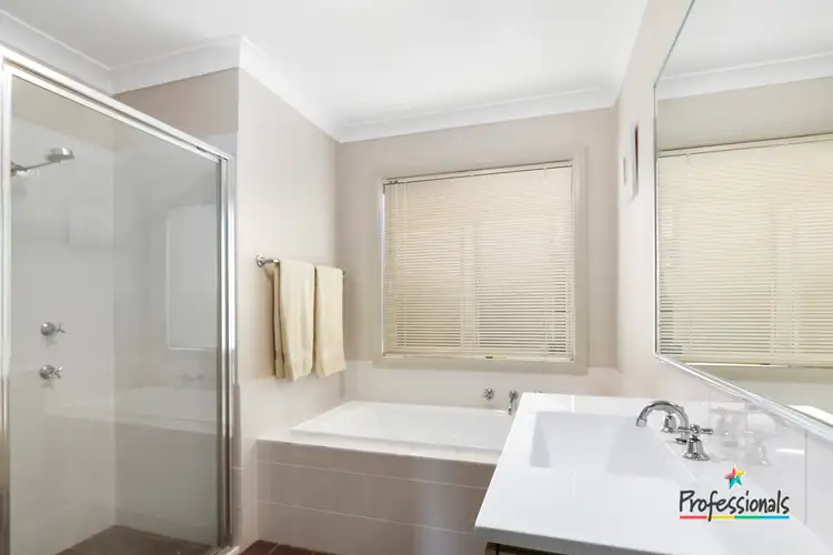 Sixth view of Homely house listing, 5 Hindostan Road, Glenfield NSW 2167