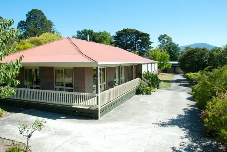 74 Braeside Drive, Launching Place VIC 3139