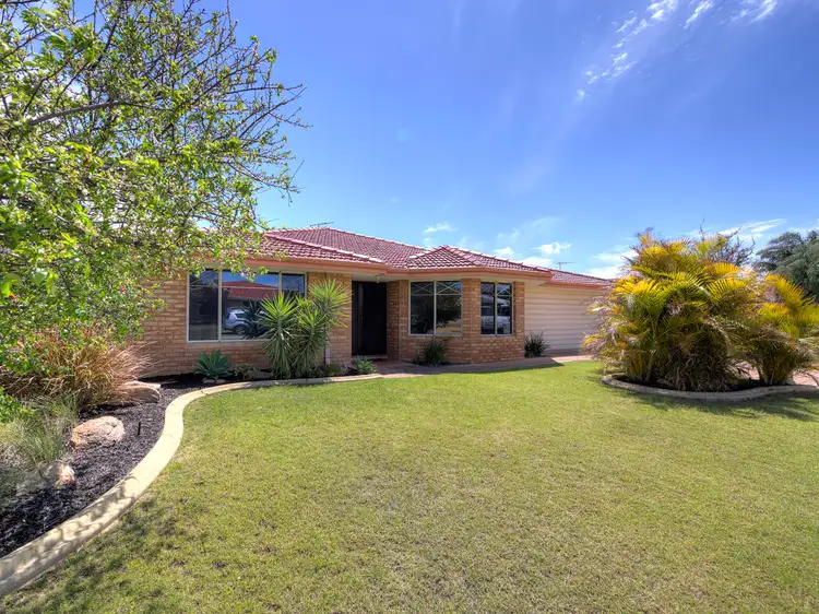 5 Turquoise Court, Forrestfield WA 6058