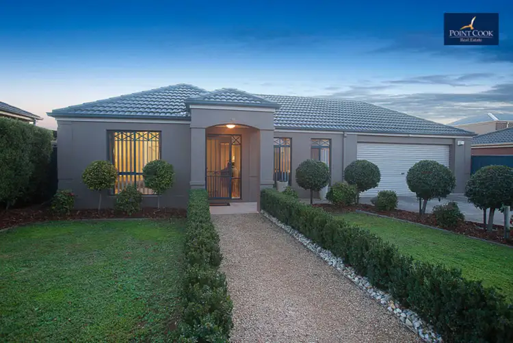 32 McIntyre Avenue, Point Cook VIC 3030