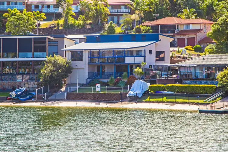 74 Old Ferry Road, Banora Point NSW 2486