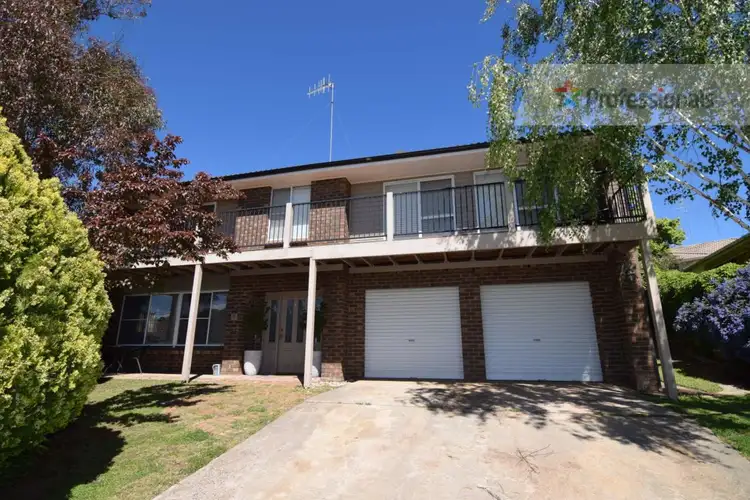 15 Weeks Place, West Bathurst NSW 2795