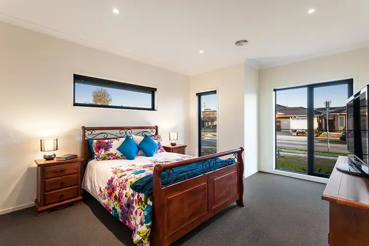 Sixth view of Homely house listing, 2 Maxfield Road, Keysborough VIC 3173