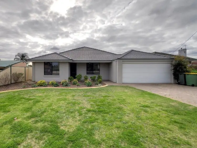 12a Sussex Road, Forrestfield WA 6058