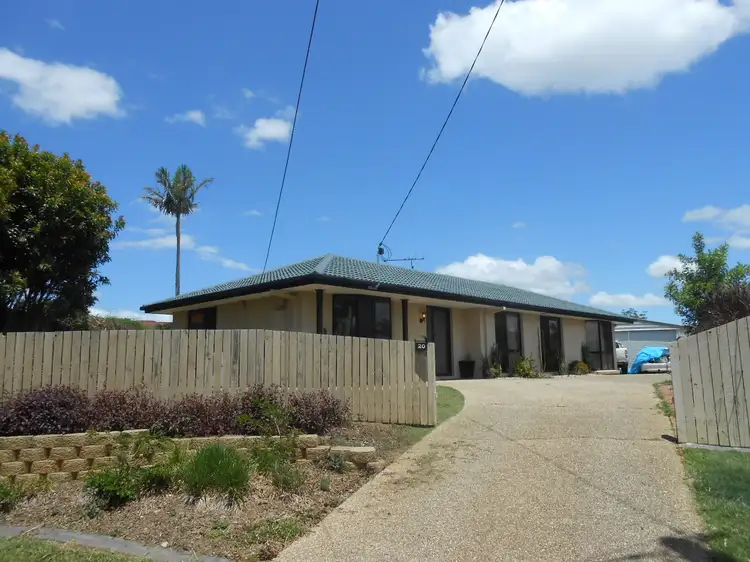 20 Westwood Dr, Hillcrest QLD 4118